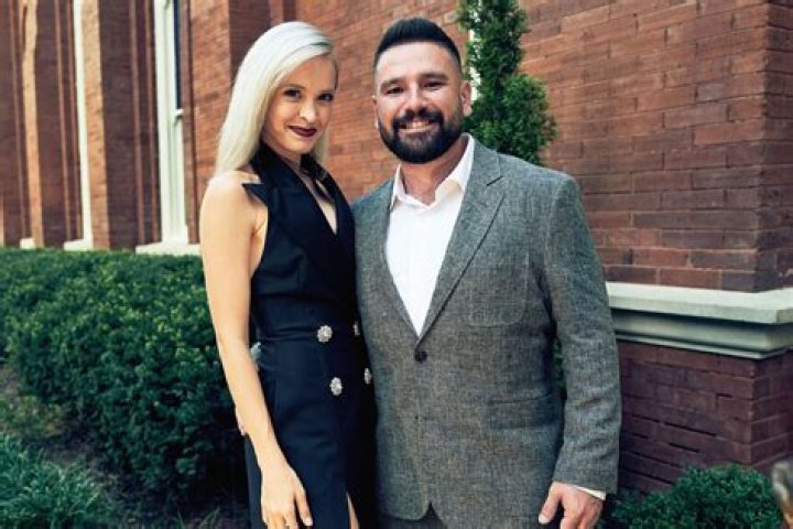 Shay Mooney's Wife Hannah Billingsley Fought for the Miss USA Title — All about His Happy Family