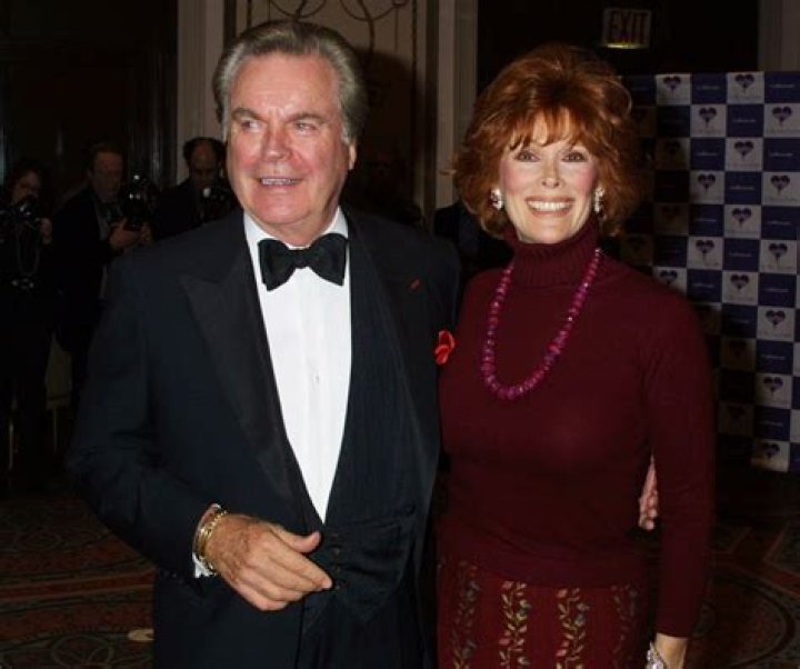 Jill St John Is Robert Wagner's 3rd Wife — All about the Actor's 4 Marriages