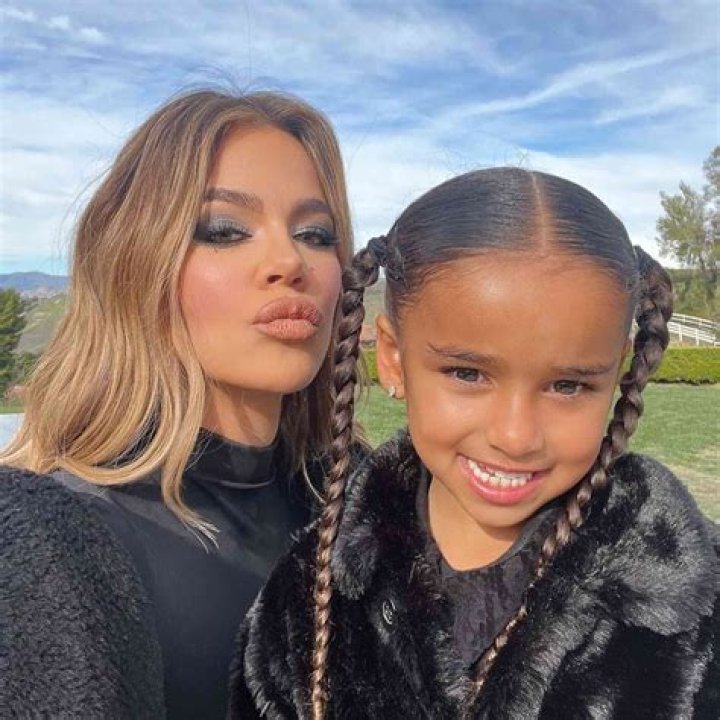 Vanessa Williams Is Proud Of Model Daughter Sasha Showing Her Figure in a Tight Mini-Dress (Photos)