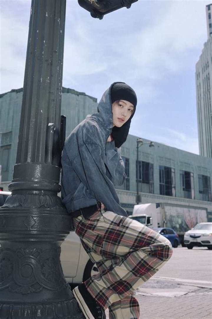 Check Out Paulina Porizkova's Photo with Boyfriend Aaron Sorkin during the Oscars