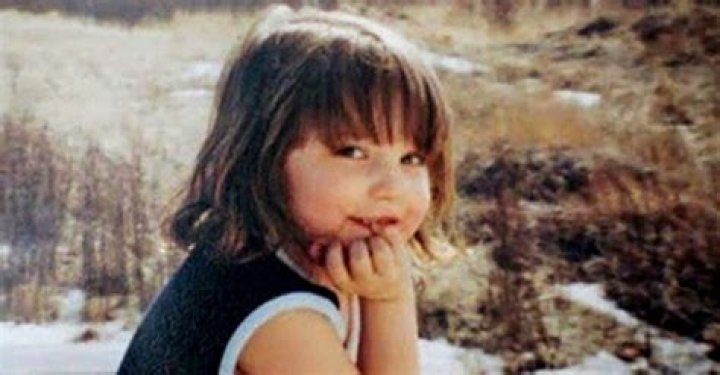 Parents Do Not Give Up Hope in Search of Their Daughter Who Disappeared 18 Years Ago 