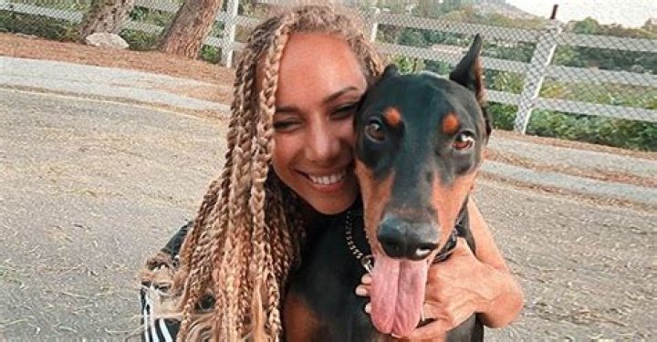  'Bleeding Love' Singer Leona Lewis Glows in a White and Beige Outfit in a New Photo