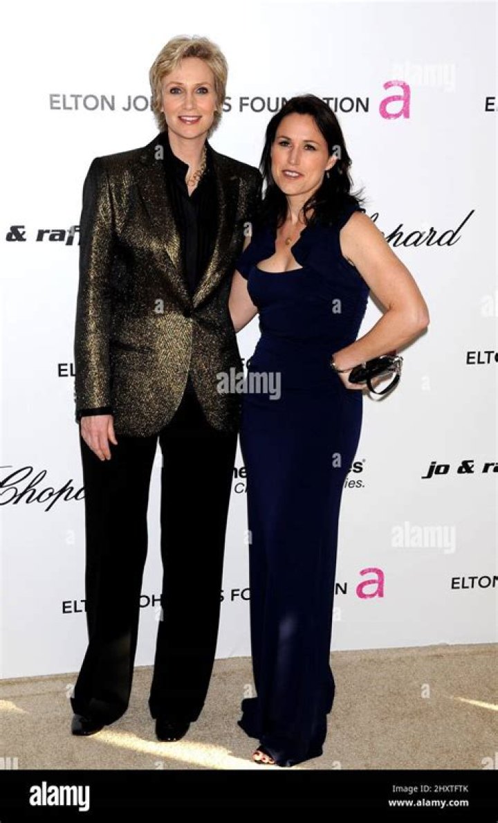 Inside Jane Lynch's Love Life — Her Ex-wife Received $1.2 Million from Their Divorce in a Two-Year Period