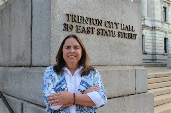 Transgender Councilwoman Confronts Washington Store Owner over Controversial Sign In His Shop