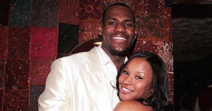 Lebron James Accused of Cheating with IG Model 1 Year Ago Celebrates 8th Anniversary with Only Wife