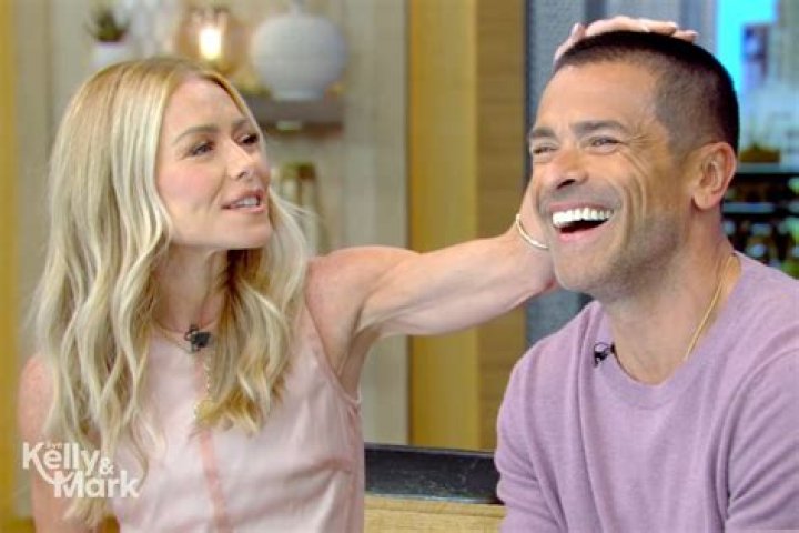 Mark Consuelos Calls Kelly Ripa His 'Forever Girl' in Sweet Beachside Birthday Post