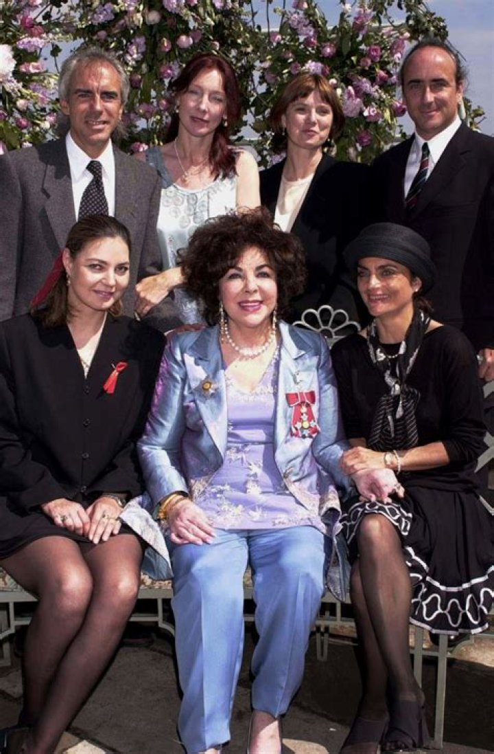 Elizabeth Taylor Was ‘Responsible for Raising’ 10 Grandkids — One of Them Has Her ‘Famous Violet Eyes’