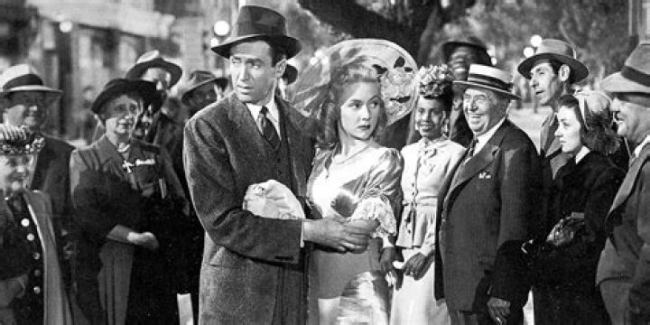 ‘It’s a Wonderful Life’s’ Gloria Grahame Married Her Stepson Years After She Was Spotted With Him in Bed