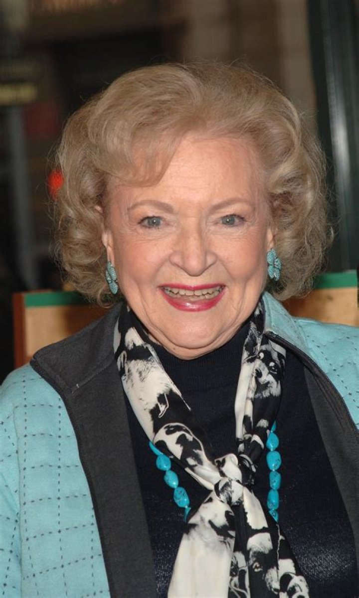 Betty White's Agent Reveals Funeral Arrangements Are Being Handled Privately