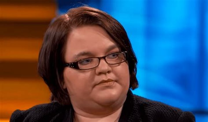 Mom Is Horrified When Stranger Says She Is the Real Mother of Her Beautiful Twin Daughters