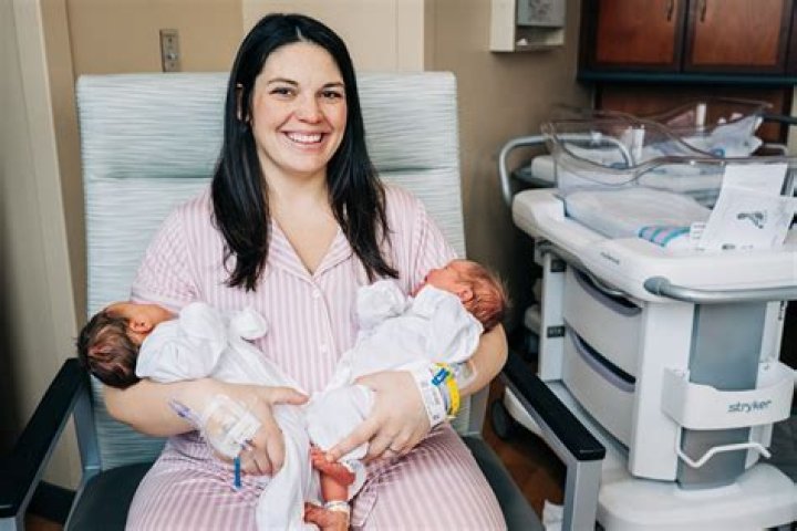 Single Mom Gives Birth to Twins, Notices That One of Them Is Black Weeks Later