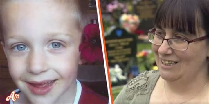 Mom Sits at Son's Grave on His Death Anniversary, Gets a 'Sign' That He Is Still with Her