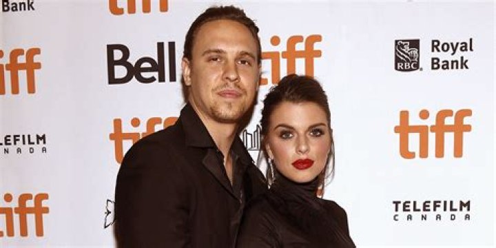 Peter Artemiev: Julia Fox Once Accused Her Ex-husband of Being a ‘Deadbeat Dad'