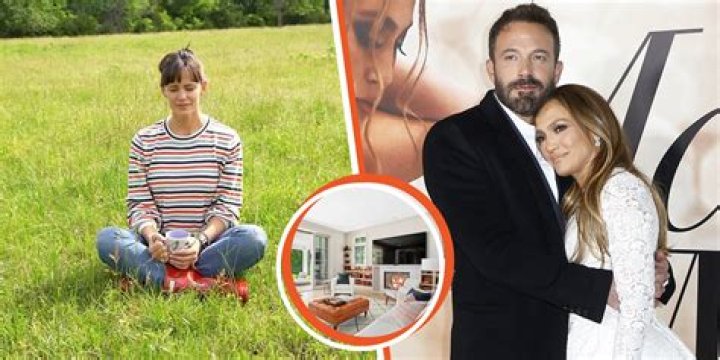 Jennifer Garner Looks Calm in $119 Rain Boots after Ben Affleck Decided to Sell House He Bought near Hers