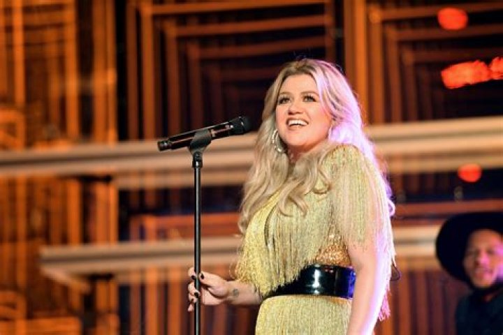 Kelly Clarkson Overcame ‘Mom Guilt’ & ‘Shame’ While Raising Her Kids Whom She Fought for amid Dramatic Divorce