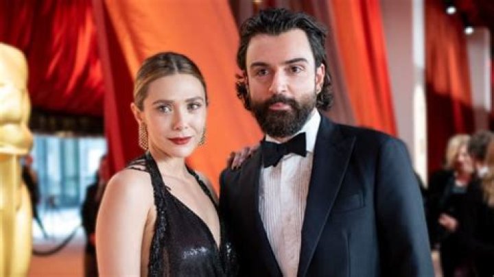 Elizabeth Olsen's Dating History Including Her Husband Robbie Arnett