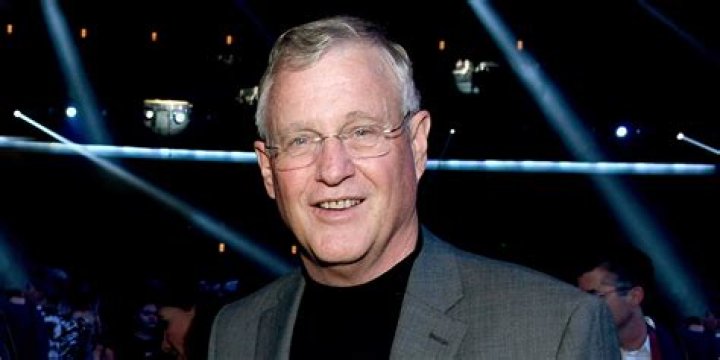 Scott Kingsley Swift Once Sacrificed His Business for His Daughter's Sake – Facts about Taylor Swift's Dad