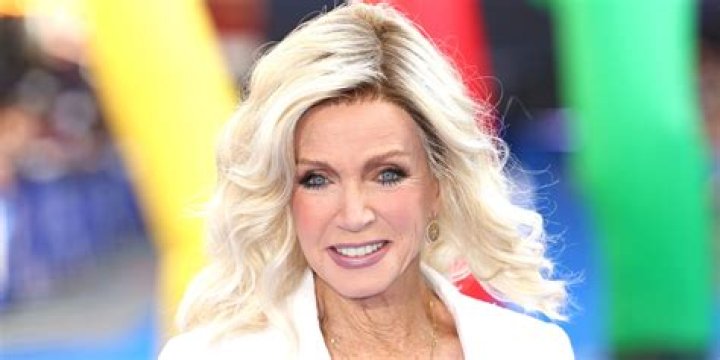 Donna Mills Turned 82 in 2022 — She Raised Her Child Alone after Being Criticized for Becoming a Mom at 54