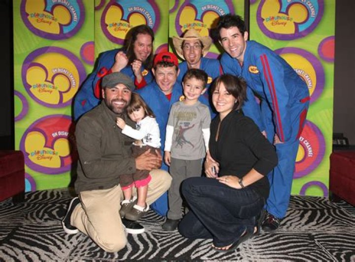 Atiana De La Hoya Has 7 Siblings from Her Mother and Father's Side