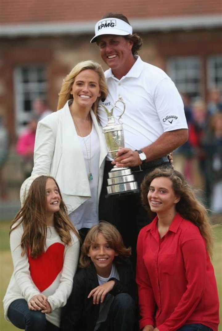 Phil Mickelson's Family Faced Several Difficulties over the Years