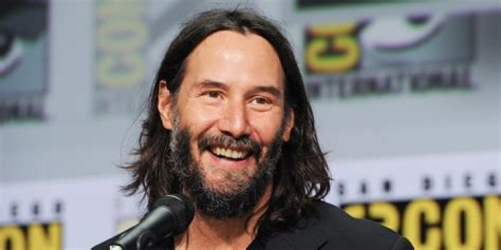 Keanu Reeves Fell in Love at 55 & Hid Girlfriend for Years - Now They Hold Hands in Public Proving Love Has No Age