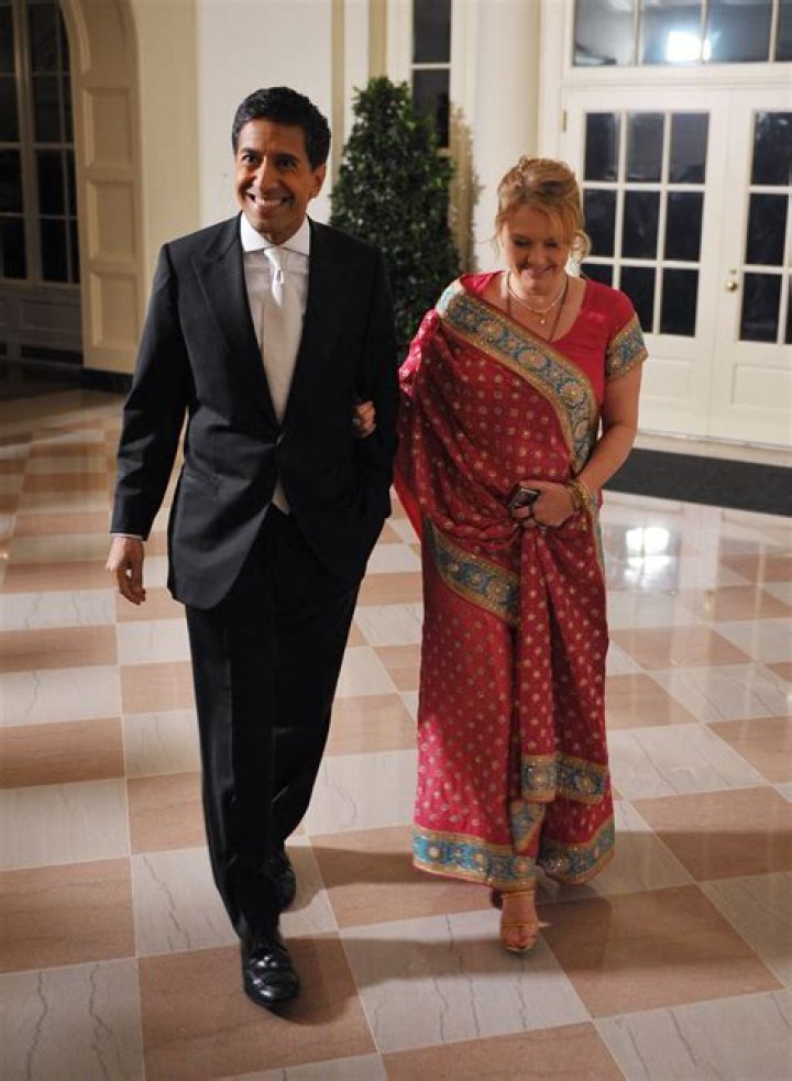 Sanjay Gupta's Wife Rebecca Olson Gupta Is an Attorney and the Mother of His Children