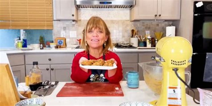 Amy Roloff Shares Her Oatmeal Walnut Chocolate Chunk Cookie Recipe