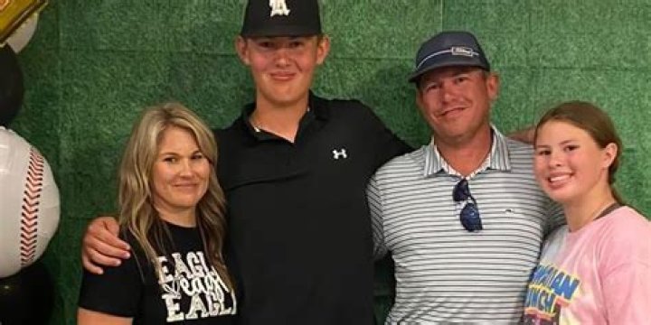 Meet Dulcy Rogers – Diedrich Bader's Wife Is a Writer and Performer