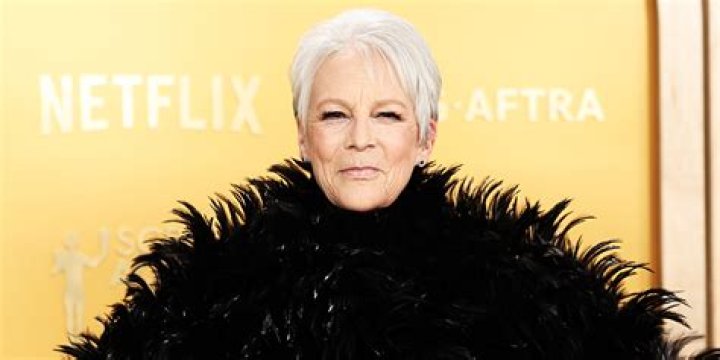 Jamie Lee Curtis Showed Her Body in Underwear, Posing without Makeup & Retouching after Hiding & Feeling Shame