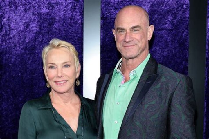 Chris Meloni Documents Adventures of His Wife in London Leaving Fans Stunned