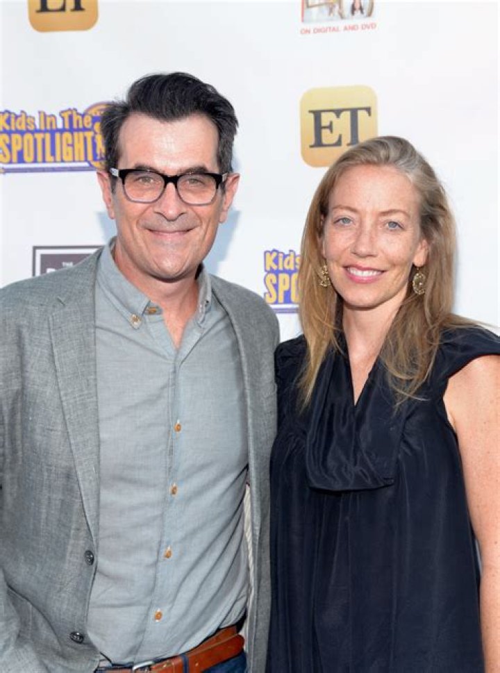 Holly Burrell Is a Professional Chef – Facts about Ty Burrell's Wife