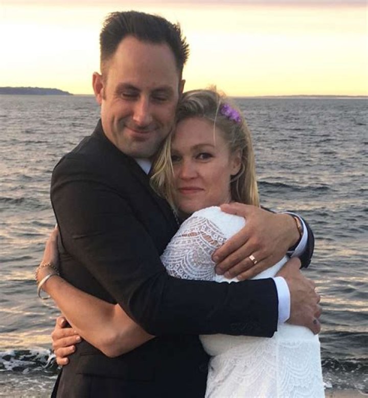 Julia Stiles' Husband: The Actress's Marriage to Preston J. Cook and past Flames