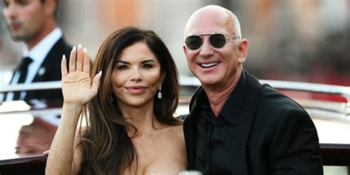 Is Cameron Monaghan Gay? He Has Dated Only Women & His Current Girlfriend Is a Model