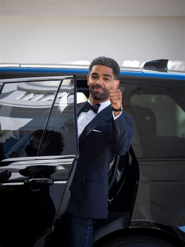 Kingsley Ben-Adir Has Referenced a Romantic Partner Only as his 'Girlfriend' & Prefers Privacy