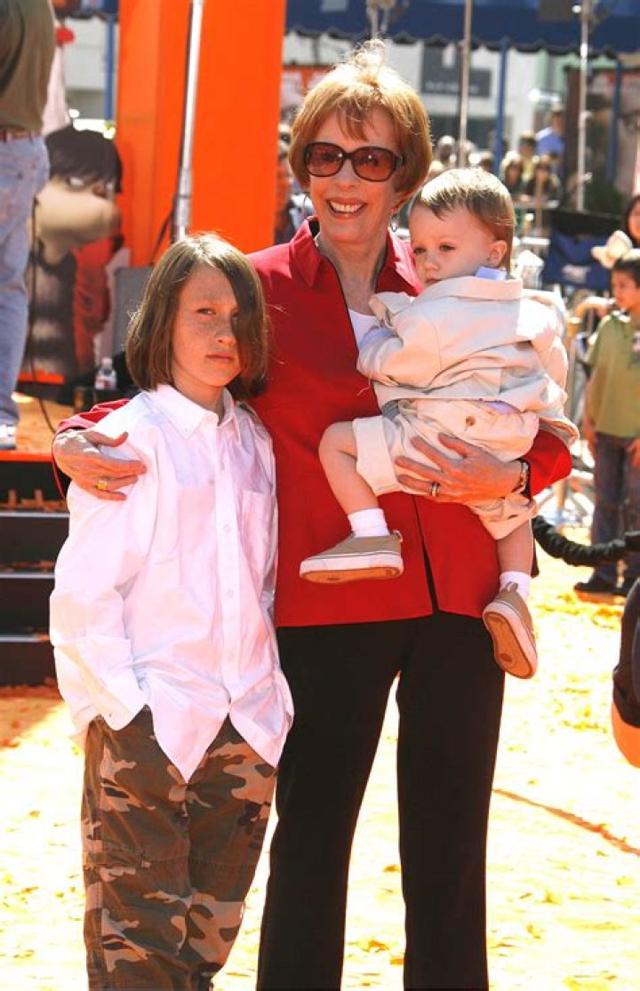 Carol Burnett Feels ‘Fortunate’ with Husband after Her Daughter Died — She Raises Her Grandchild & Still Works at 90