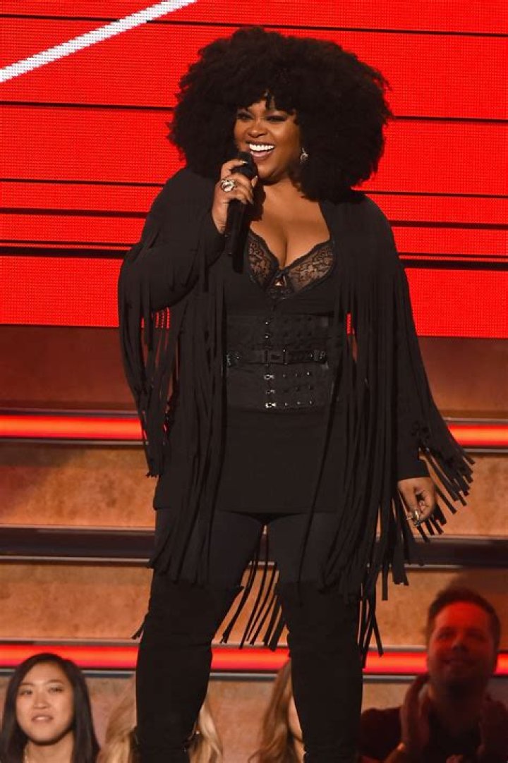 The Singer Once Lost 63 Pounds & Prioritized Physical Fitness for Her Son's Sake