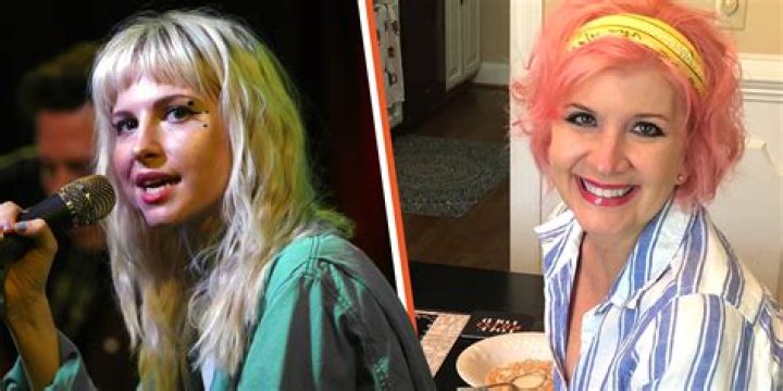 Hayley Williams' Parents Divorced & It Had a Strong Influence on Her
