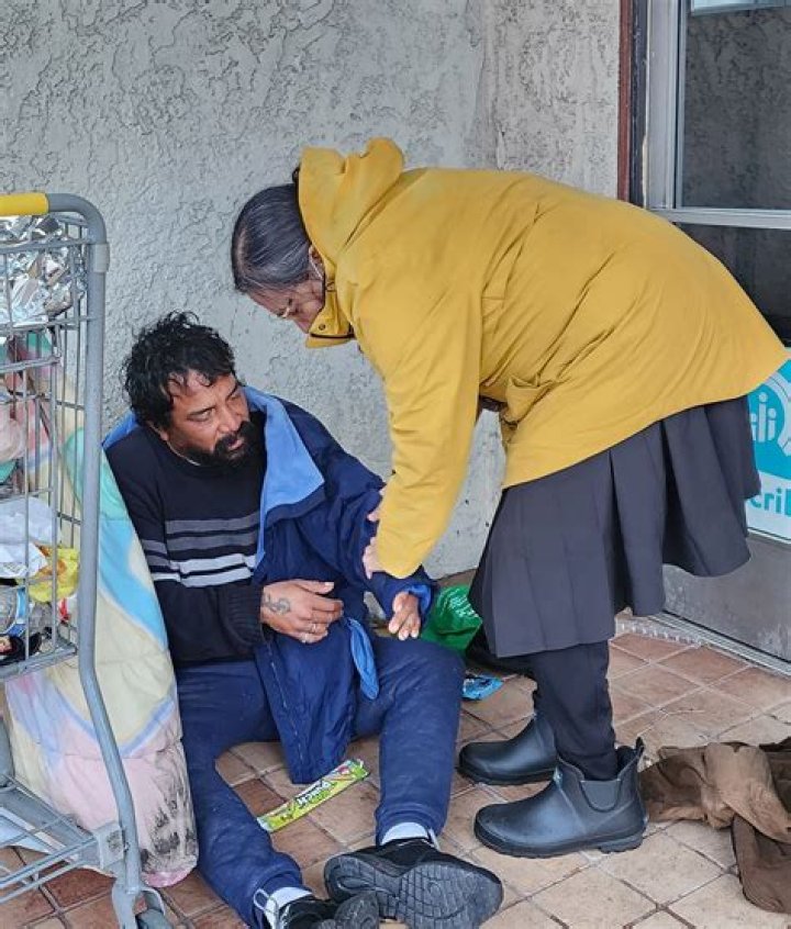 Woman Refuses to Accommodate Homeless Son with 3 Kids in Her Home, Comes to Him Begging for Shelter Years Later