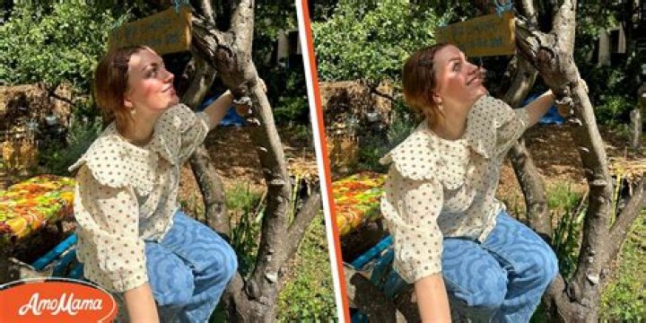 Rhea Norwood Poses on a Tree 'Blissfully Unaware' of the Prohibition Sign