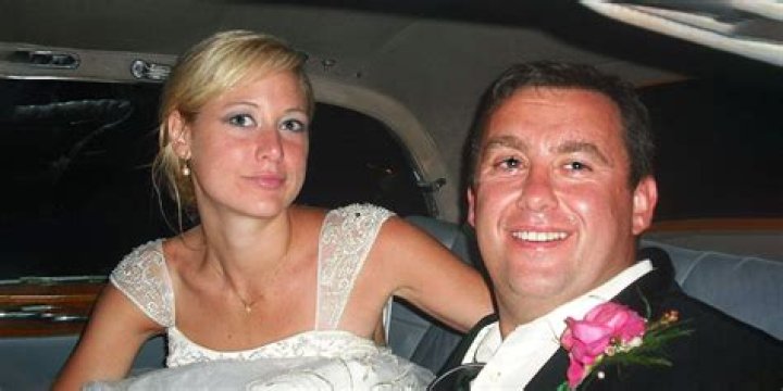 Barry Gibb Made It to 53 Years with Wife Who Kept Him from Dying — They’re Happy Grandparents of 7 Now