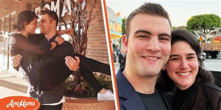 Elyse Myers' Husband Jonas Met Her at a Meat Counter in Coles - Inside Their Love Story