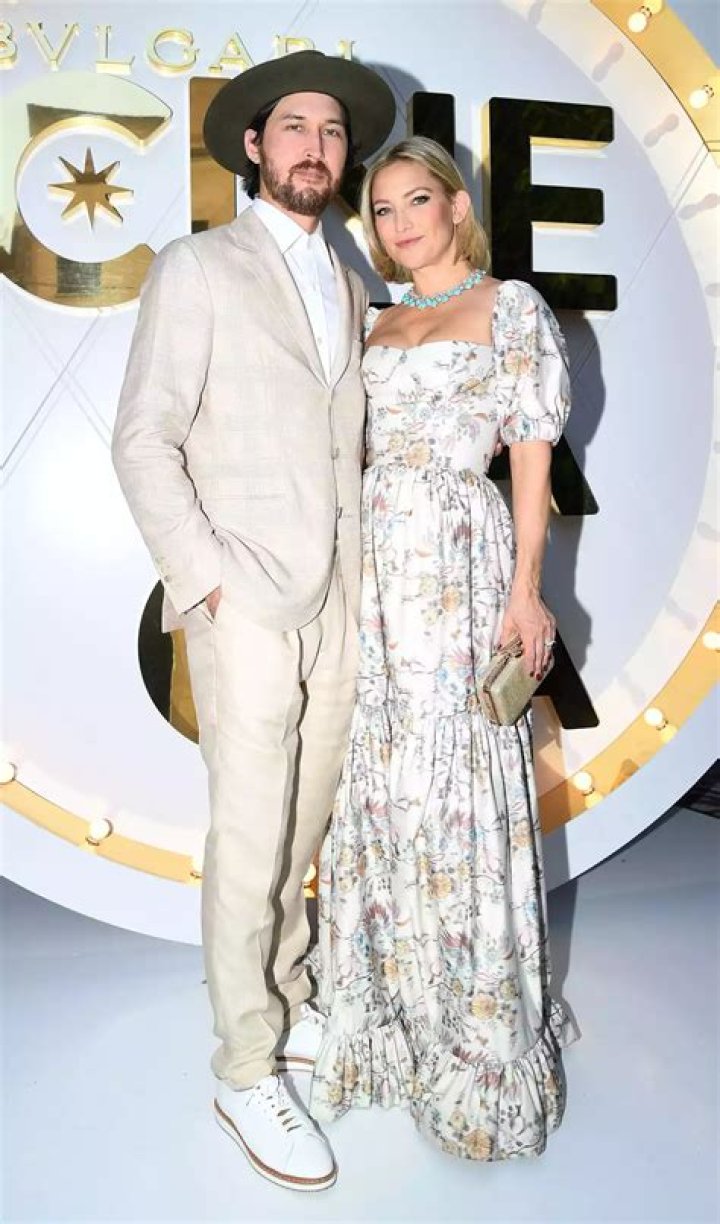 Kate Hudson’s Eldest Son Who Used to Wear Braces and Sported Long Hair Is All Grown Up and Taller than His Mother