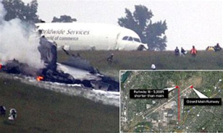 Plane Crashes near Shopping Center in Texas – Witness Says There Were ‘Flames Everywhere’