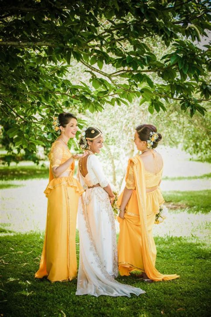 ‘Gotcha!’ 5 Women in Wedding Dresses Interrupted Our Ceremony and Turned To My Fiancé – Story of the Day