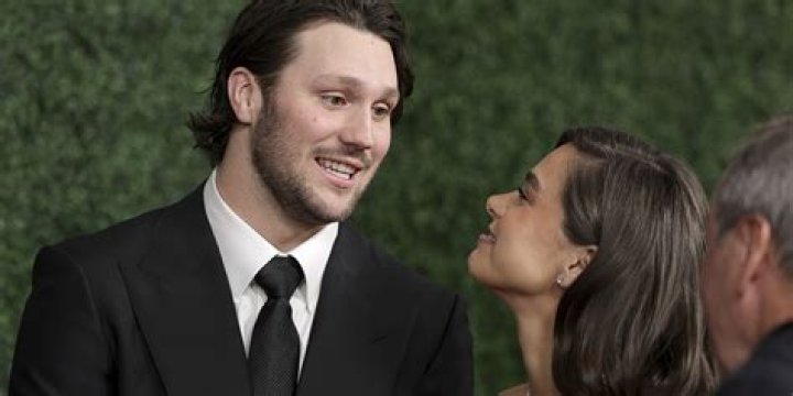 Eva Longoria, 48, Steps Out in a Wig with Bangs Sparking Reactions: Photos of Her New 'Insane' Look