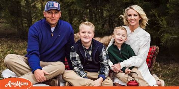 Mom-of-2 Wakes up with No Legs after Surgery but Happy to Be Alive