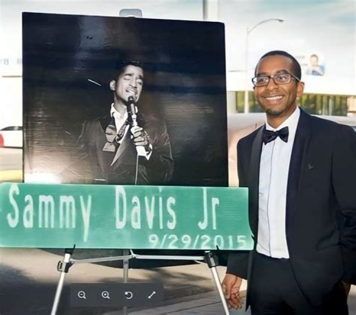 Sammy Davis Jr.'s adopted son looks a lot like him & tried to prove he is Sammy's biological son