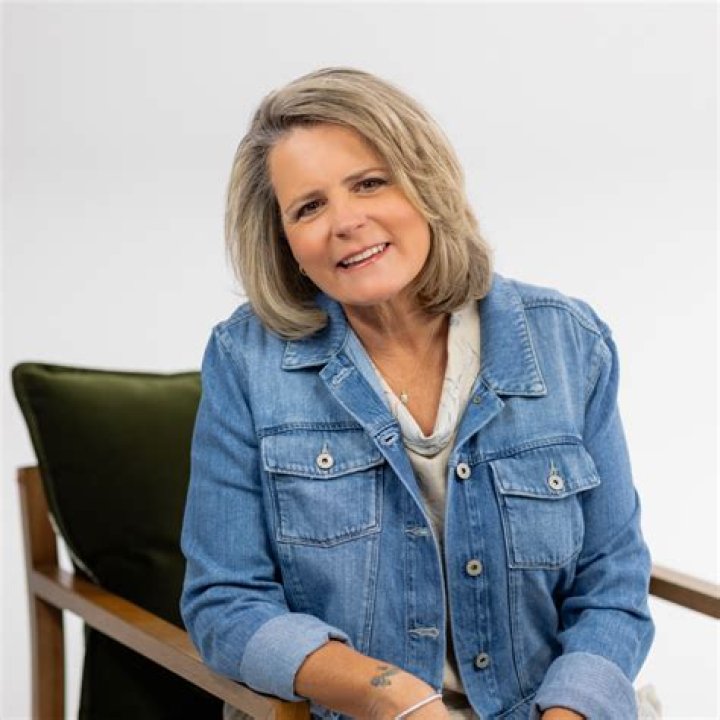 Beth Chapman proudly shows off husband's bare chest with tattoo dedicated to her