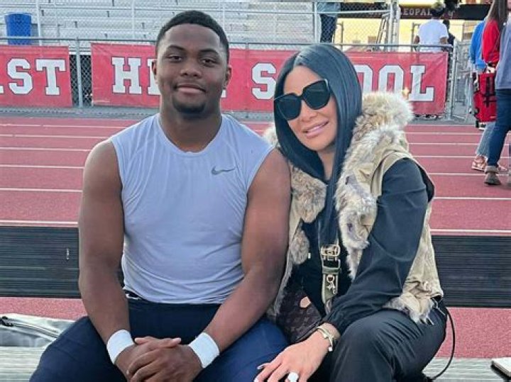 Valerie Simpson shared a photo of her brother Ray 'Cop' Simpson singing with her kids