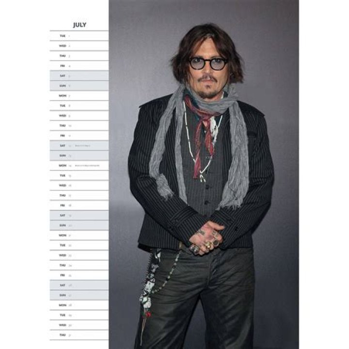 Johnny Depp looks ill in new photos taken with fans